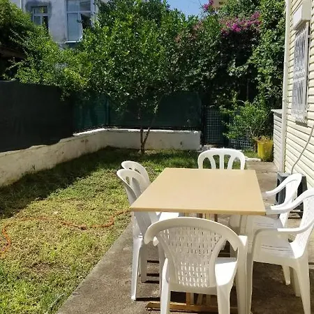 Huge Evleri 2 Daire Marmaris