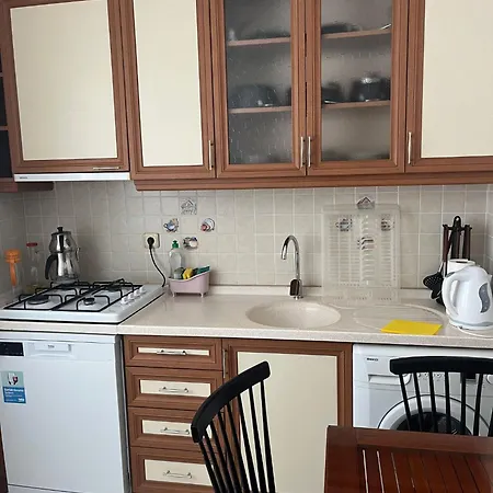 Huge Evleri 2 Apartment