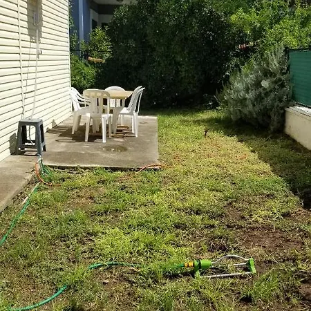 Huge Evleri 2 * מרמריס