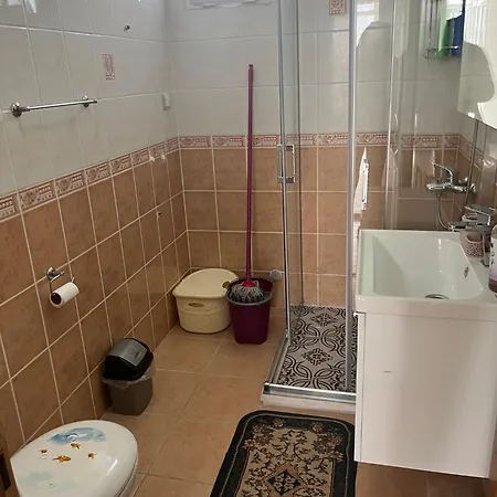 Huge Evleri 2 * מרמריס